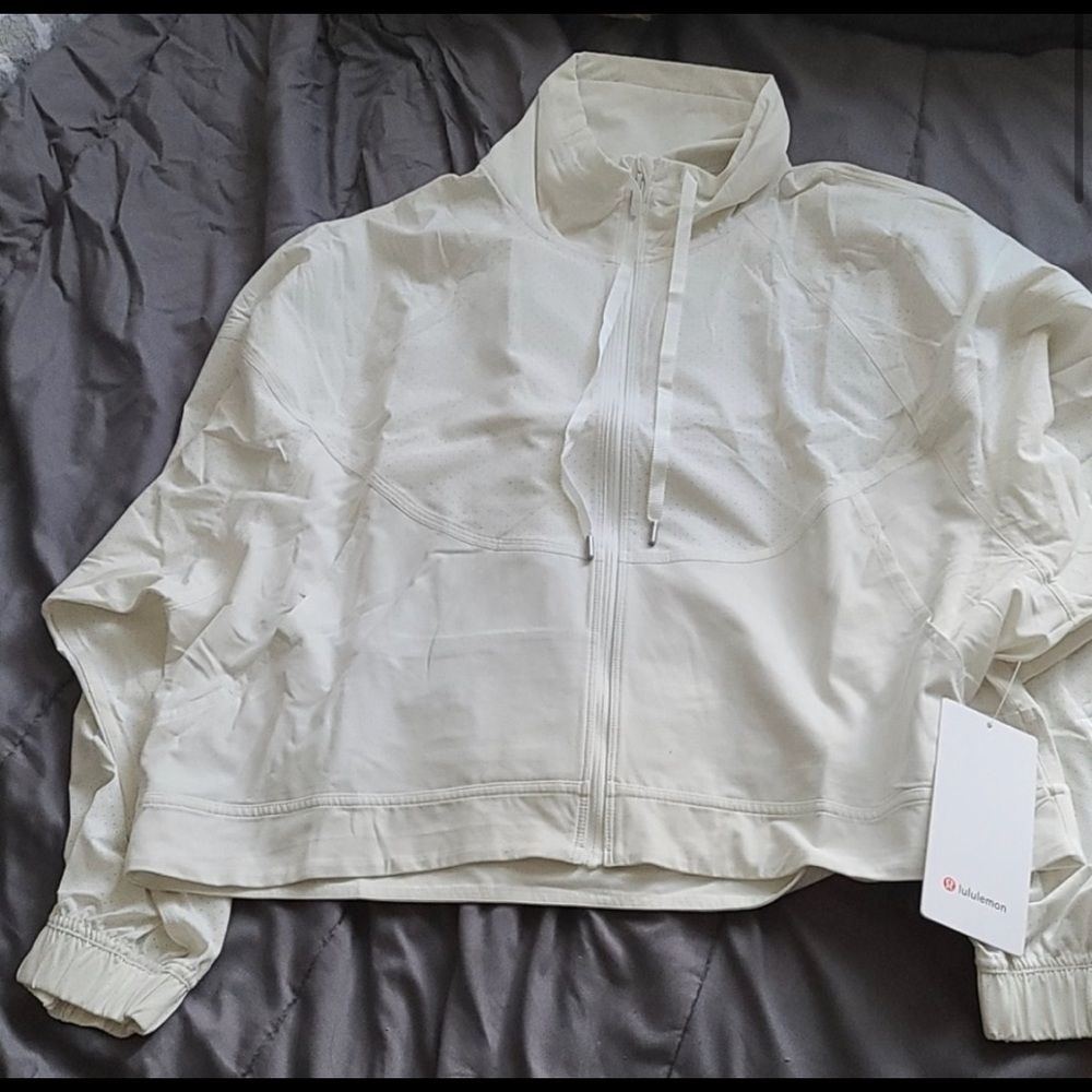 Lululemon in debt jacket 🤍🤍
